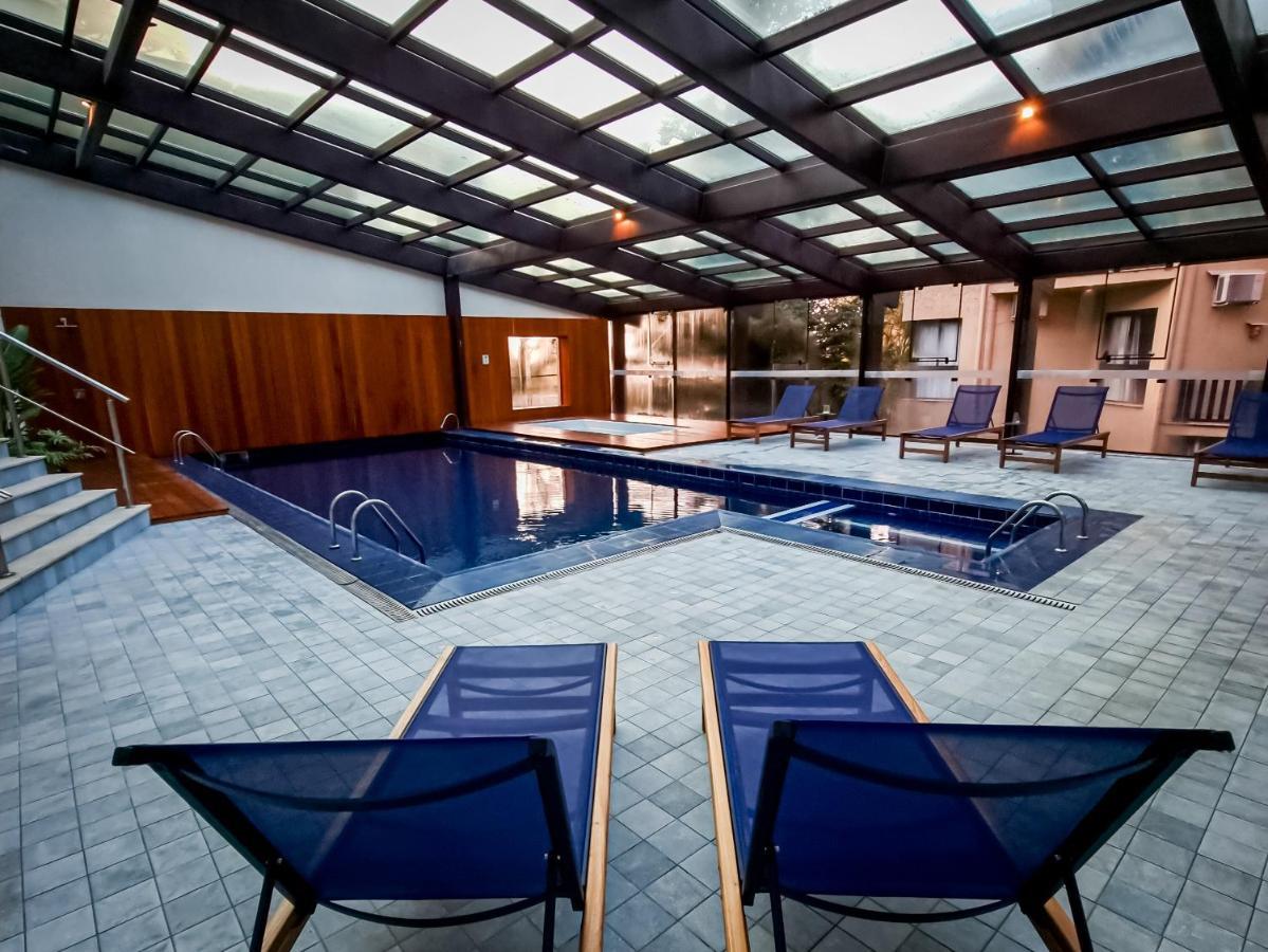 Wish Serrano Resort Gramado Luaran gambar The pool at the hotel