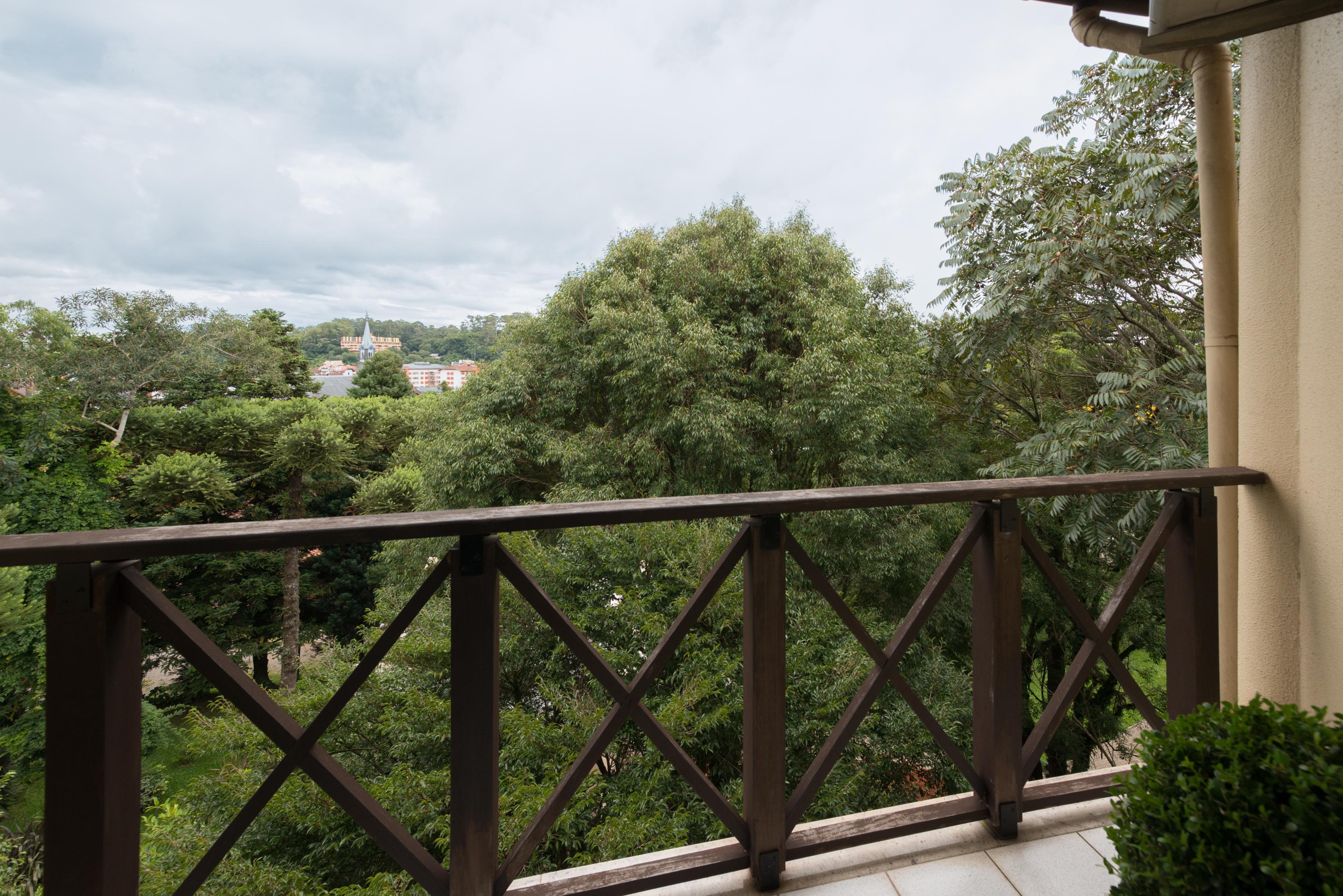 Wish Serrano Resort Gramado Luaran gambar A view of the park from the house