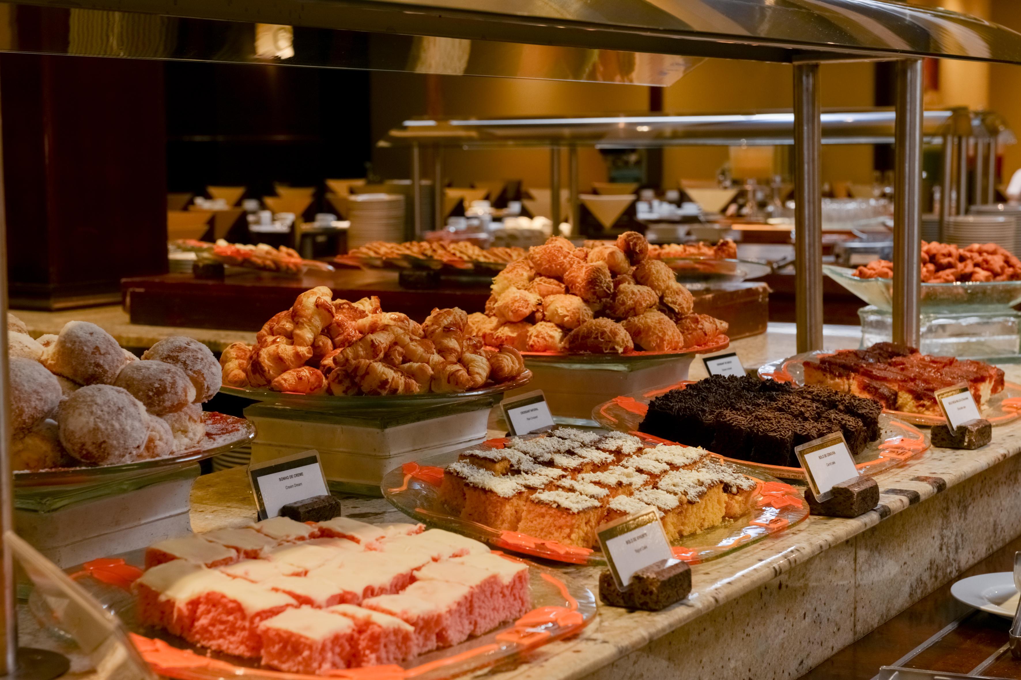 Wish Serrano Resort Gramado Luaran gambar A dessert buffet