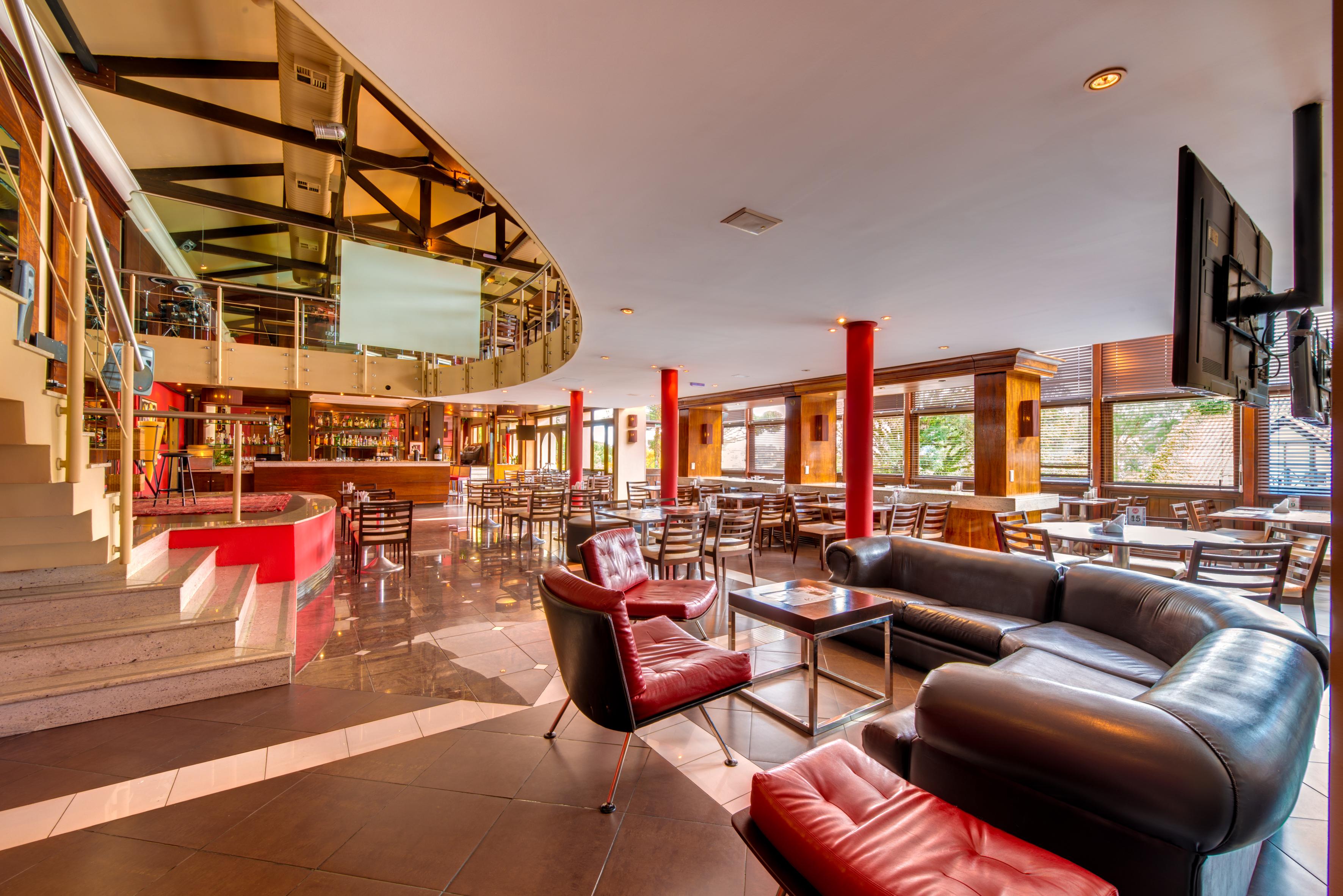 Wish Serrano Resort Gramado Luaran gambar The interior of the hotel